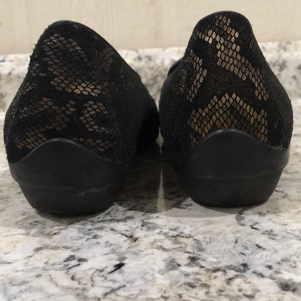 Dansko Shoes - Picture 4 of 7